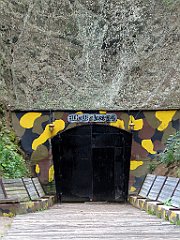 13294_Wejscie_do_podziemi