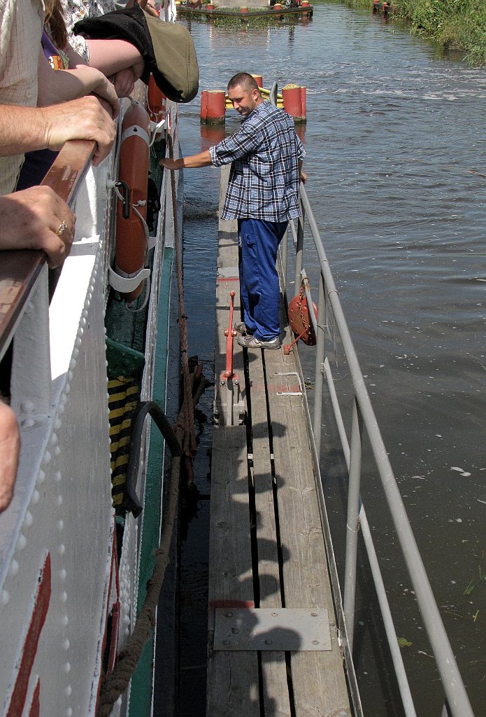 2012-07-02_11-19-01_IMG_x26931_cr.jpg -                                