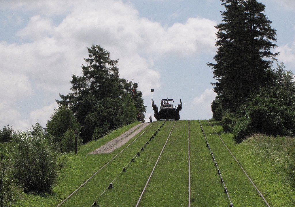 2012-07-02_11-22-15_IMG_x26941_cr.jpg -                                