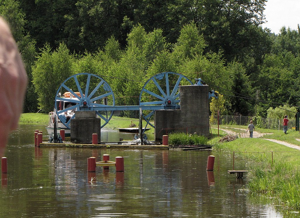 2012-07-02_12-00-25_IMG_x26992_cr.jpg -                                