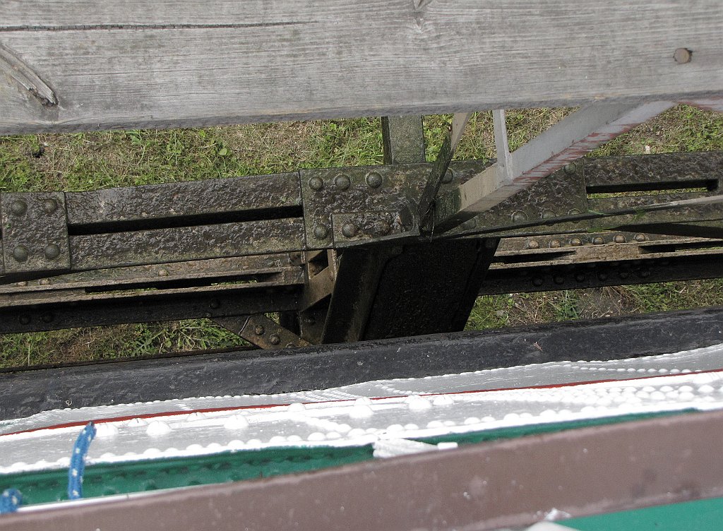 2012-07-02_13-13-09_IMG_x27021_cr.jpg -                                