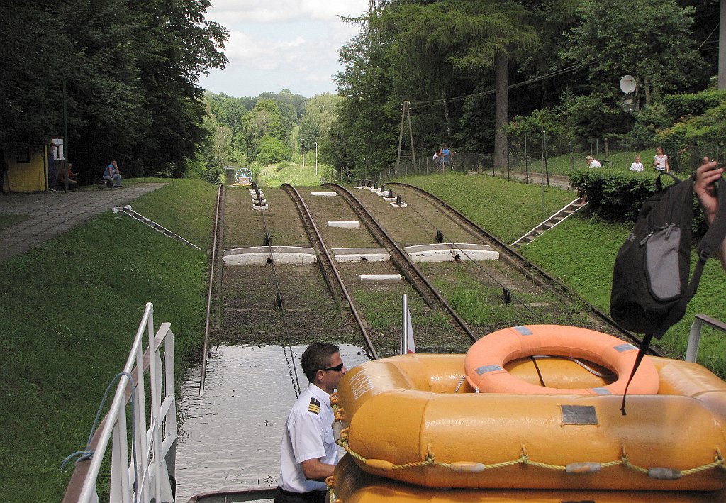 2012-07-02_13-18-24_IMG_x27038_cr.jpg -                                