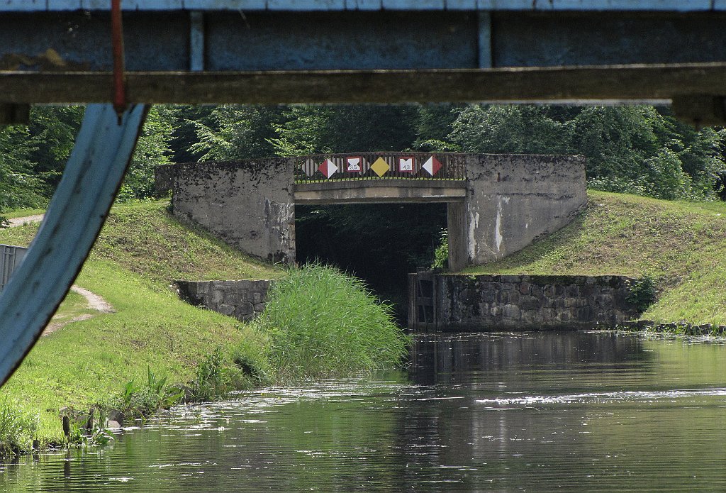 2012-07-02_13-20-17_IMG_x27045_cr.jpg -                                