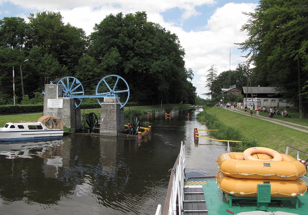 2012-07-02_13-22-07_IMG_x27054_cr.jpg -                                