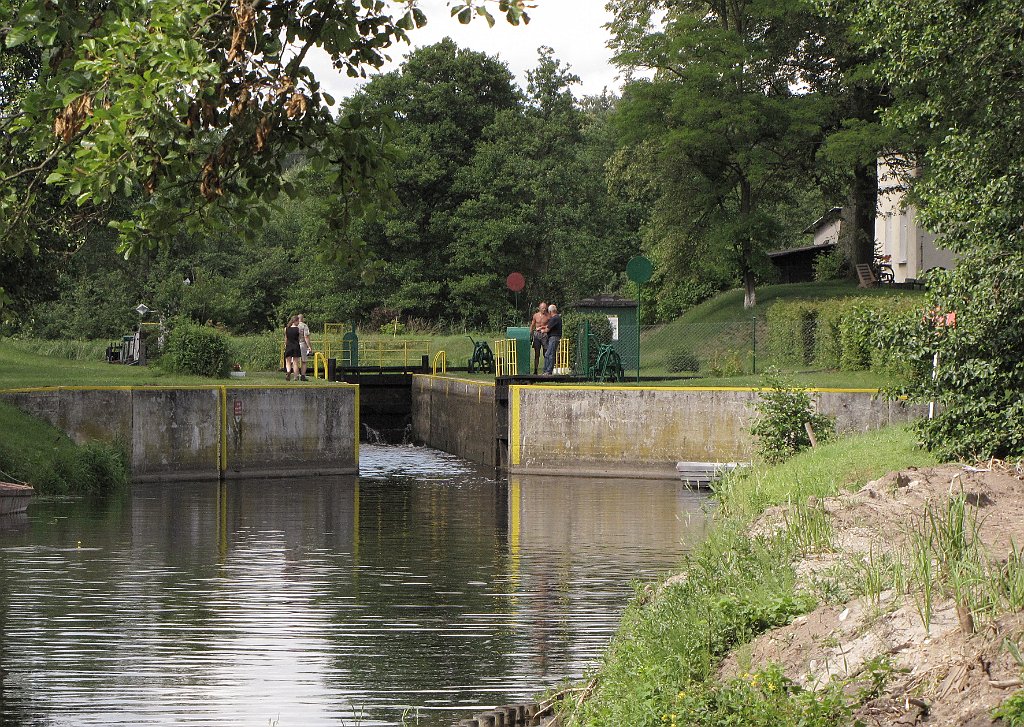 2012-07-02_15-46-37_IMG_x27083_cr.jpg -                                