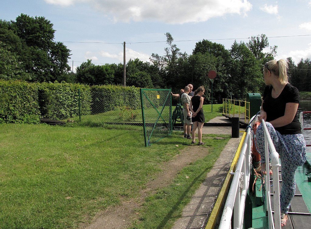 2012-07-02_15-48-53_IMG_x27089_cr.jpg -                                