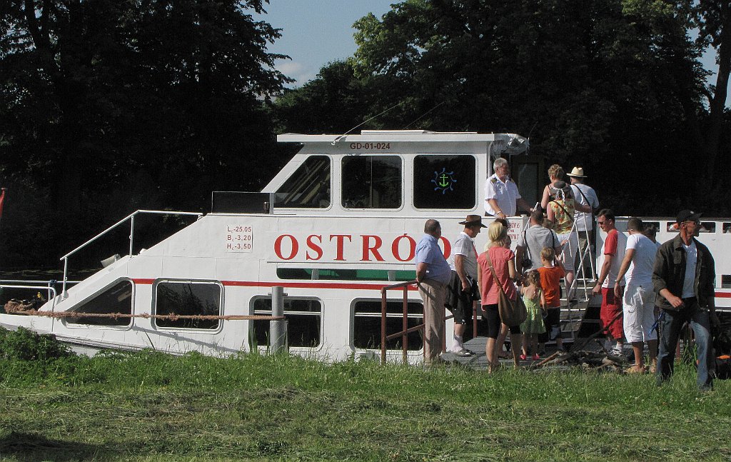 2012-07-02_16-45-25_IMG_x27145_cr.jpg -                                