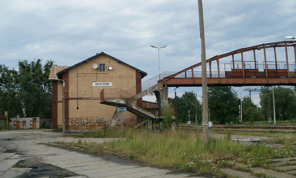 X44_P07110101_cr.jpg - OLYMPUS DIGITAL CAMERA         